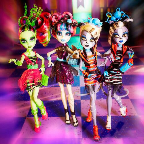 Серия кукол Zombi Shake Monster High