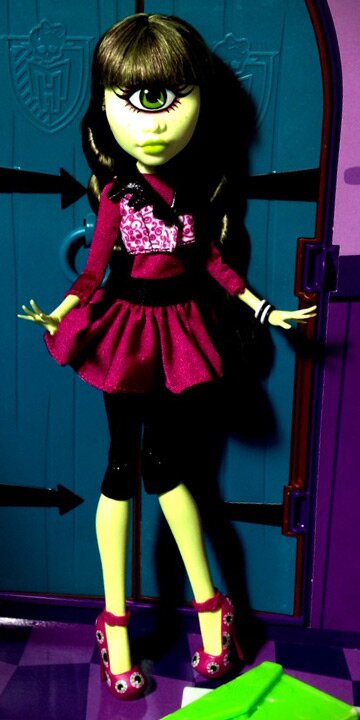 Кукла Monster High Iris Clops